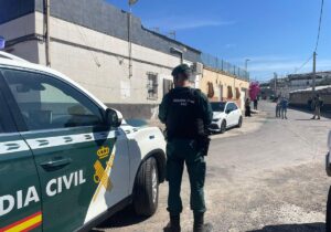 Detienen a un joven por matar a sus padres en El Ejido y herir gravemente a dos bebés