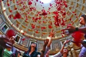Lluvia de pétalos en el Panteón de Roma: el histórico ritual de Pentecostés
