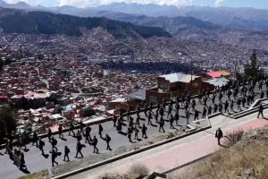 Tensión en Bolivia: protestas, bloqueos y denuncias de intento de desestabilización