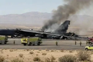 Tragedia en California: un bombardero B-52H de la Fuerza Aérea de EE.UU. se estrella durante un vuelo de pruebas