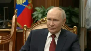 Rusia admite problemas de suministro de combustible mientras aumentan los ataques contra sus refinerías