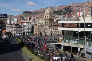 Bolivia supera los 40 días de protestas y bloqueos mientras crece el desabastecimiento en varias regiones