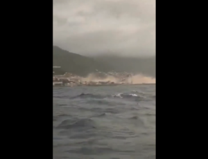 Pescadores captan desde el mar las consecuencias de los terremotos en la costa venezolana