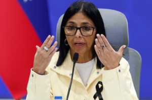 Delcy Rodríguez solicita al rey Carlos III la liberación del oro venezolano retenido en el Banco de Inglaterra para afrontar la emergencia