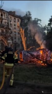El mayor ataque ruso sobre Kyiv en meses deja al menos 27 muertos y más de 90 heridos