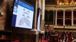 Francia aprueba la prohibición del acceso a redes sociales para menores de 15 años