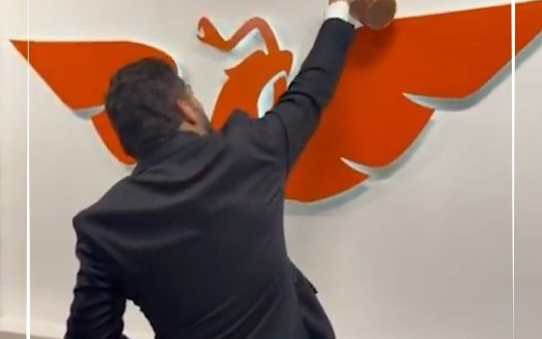 Imagen del video de la protesta de diputados del PRI en las oficinas de Movimiento Ciudadano, en San Lázaro