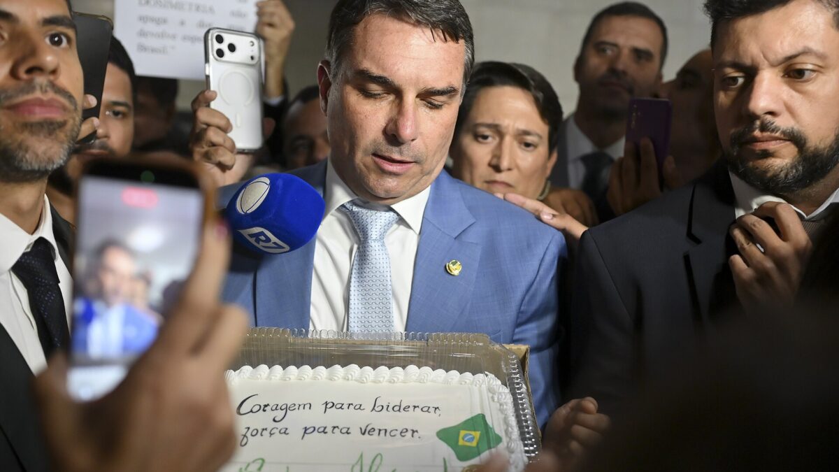 El senador Flávio Bolsonaro durante una entrevista, en una foto de archivo de la Agencia Senado