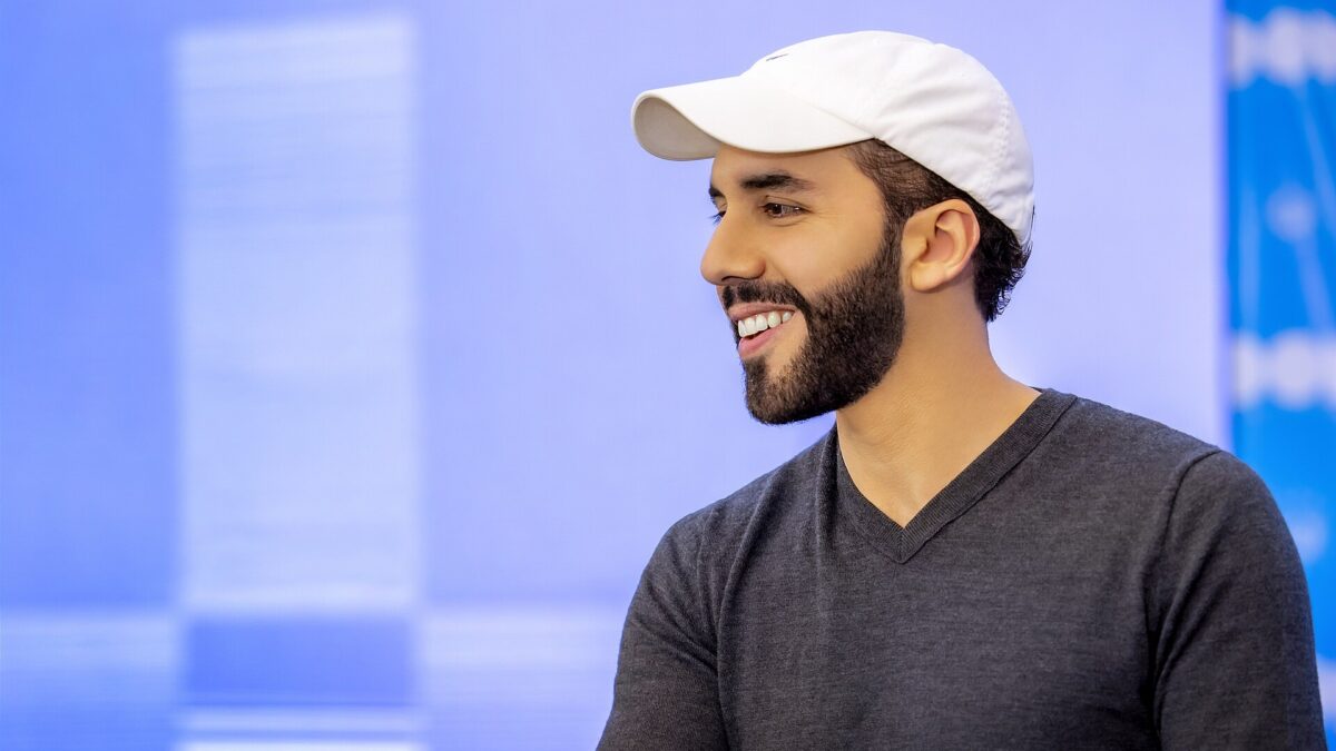 Retrato de Nayib Bukele, presidente de El Salvador, en una fotografía de 2023