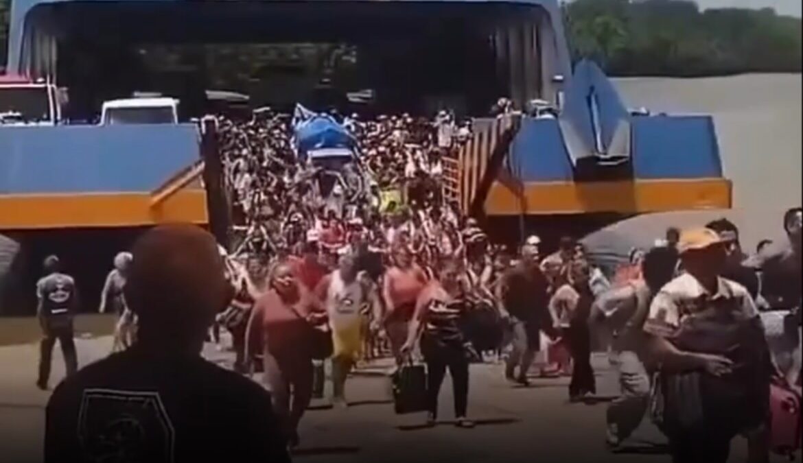 Portada del video de MCN sobre habitantes de comunidades aisladas del norte de Brasil que viajan por ríos para votar