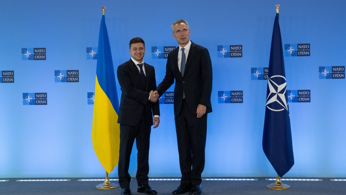 Volodymyr Zelensky durante su visita a Bruselas en 2019, según el título del archivo